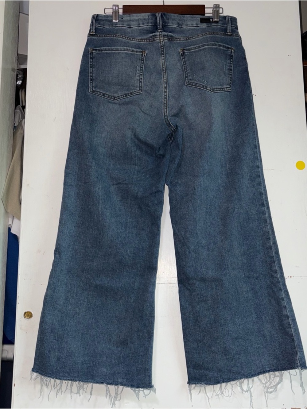 Kut from the Kloth Meg Fab Ab Wide-Leg High Rise - Medium Blue Wash - Picture 2 of 6
